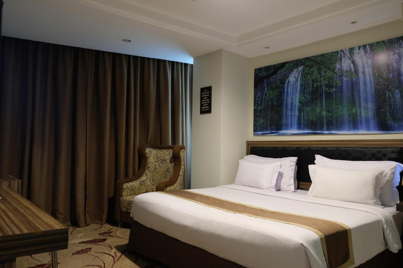 Hotel Travellers Hotel Phinisi Makassar